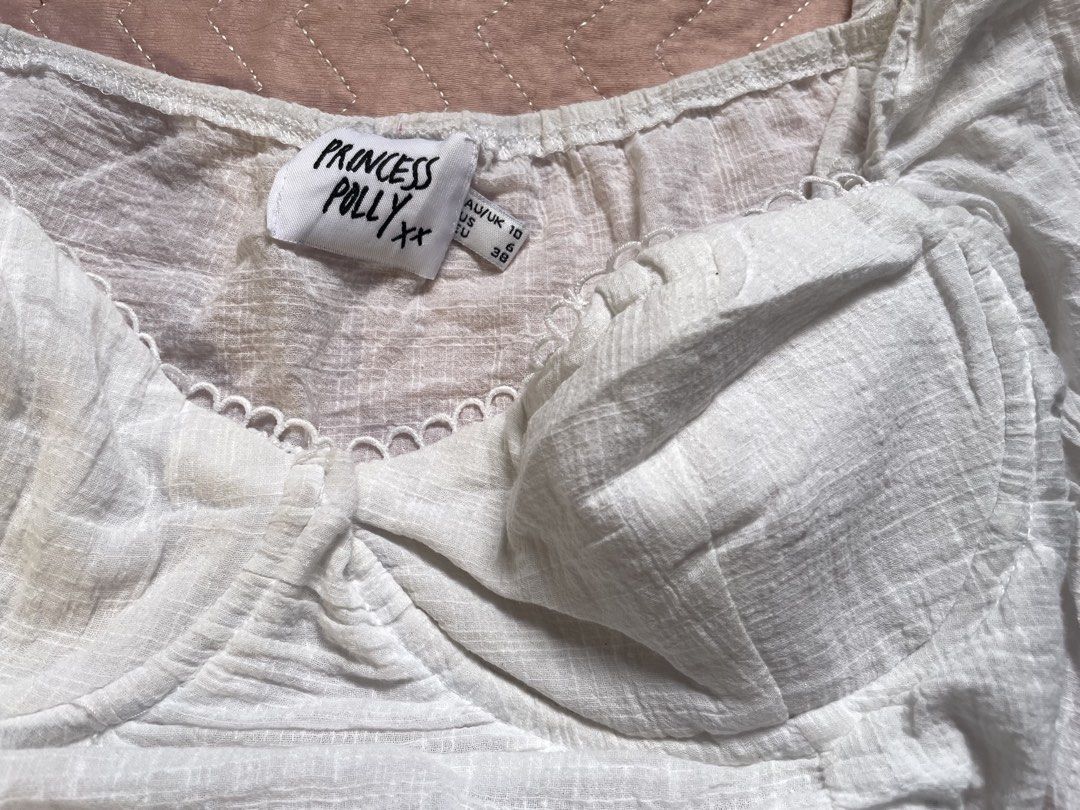 princess polly cropped long sleeve (Category: Longsleeves) located in Meycauayan. Submitted by fae.trove (Listing ID 1462279566, Image 2). Description: .