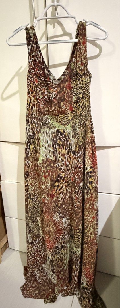 Printed Maxi Dress (Category: Dresses) located in Mandaluyong City. Submitted by mawees_closet (Listing ID 1462325699, Image 2). Description: Printed Maxi Dress for all occasion.
