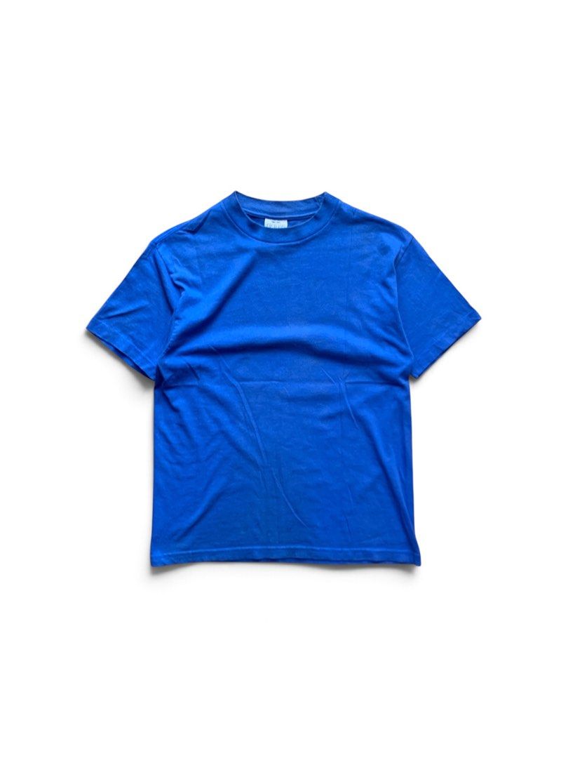 Pro Club Comfort Tee (Category: Tshirts & Polo Shirts ) located in Calamba. Submitted by tobs.thriftz (Listing ID 1462327569, Image 1). Description: Size M on Tag Dimes - 19 x 27 Good Condition Issue - See last pic (Stains) barely noticeable All items are 100% thrifted / pre-loved and may show normal signs of wear due to previous use and age. Please manage your expectations before purchasing. We do our best to disclose any noticeable flaws. Color