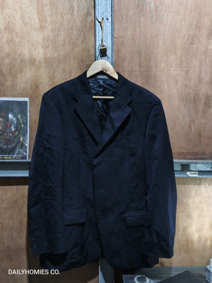 Profilo Dark Blue Blazer Size 42R 36W (Category: Coats, Jackets and Outerwear) located in Manila. Submitted by dailyhomiescollection (Listing ID 1462381104, Image 1). Description: Good as New no Issue.