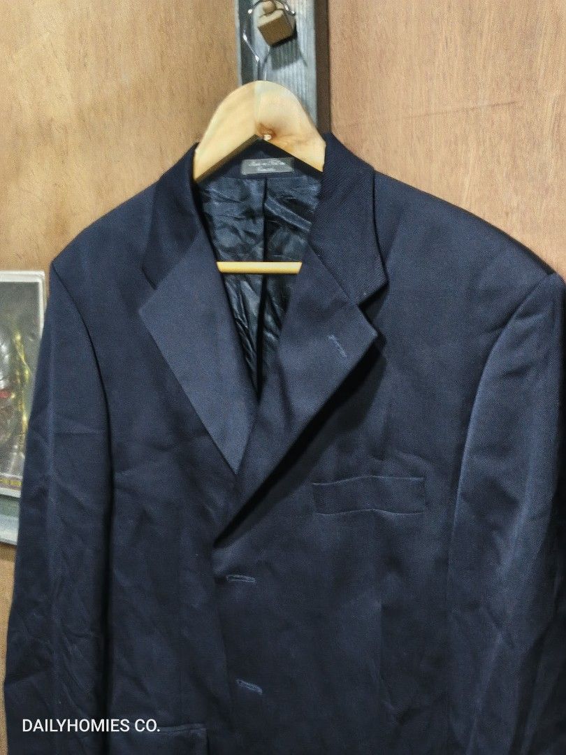 Profilo Dark Blue Blazer Size 42R 36W (Category: Coats, Jackets and Outerwear) located in Manila. Submitted by dailyhomiescollection (Listing ID 1462381104, Image 2). Description: Good as New no Issue.