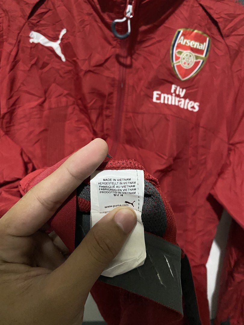 PUMA (Category: Coats, Jackets and Outerwear) located in General Santos City (Dadiangas). Submitted by itzzur.rapi (Listing ID 1462387908, Image 3). Description: .