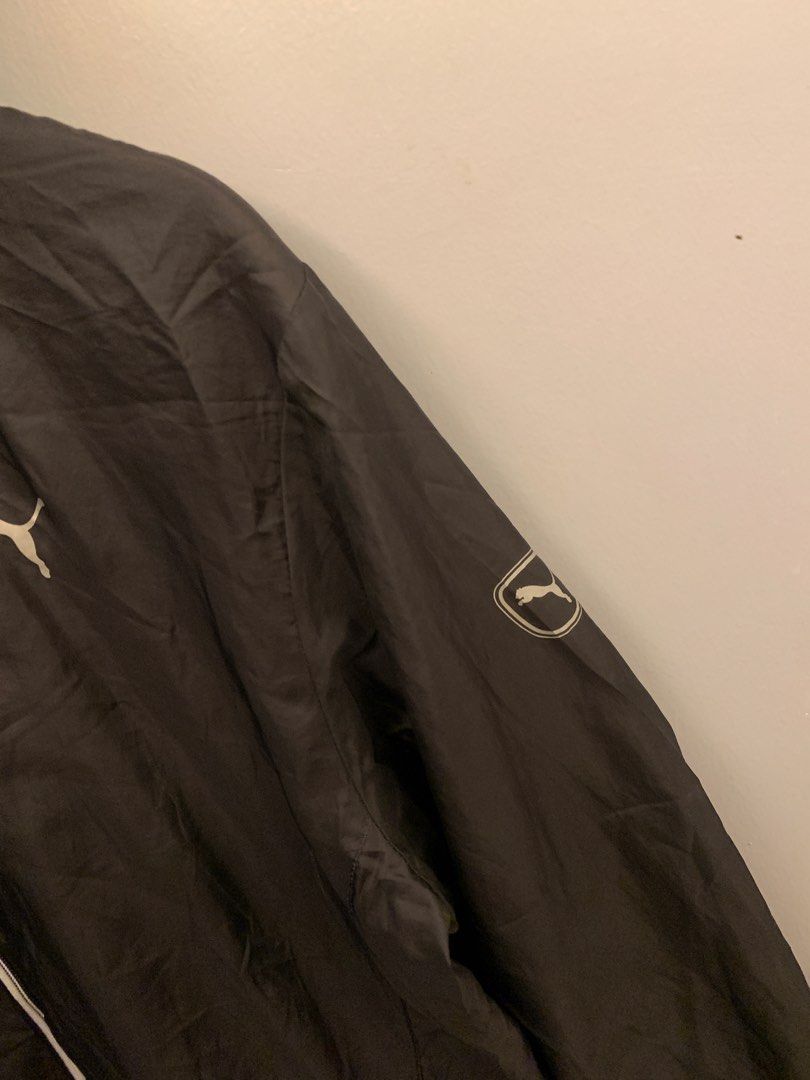 PUMA WINDBREAKER JACKET (Category: Hoodies) located in Cavite. Submitted by thrift2moolah (Listing ID 1462288278, Image 3). Description: Puma Windbreaker Jacket Size L on tag 23/26.5-27 Excellent condition 9/10 Color rate 400 add sf.