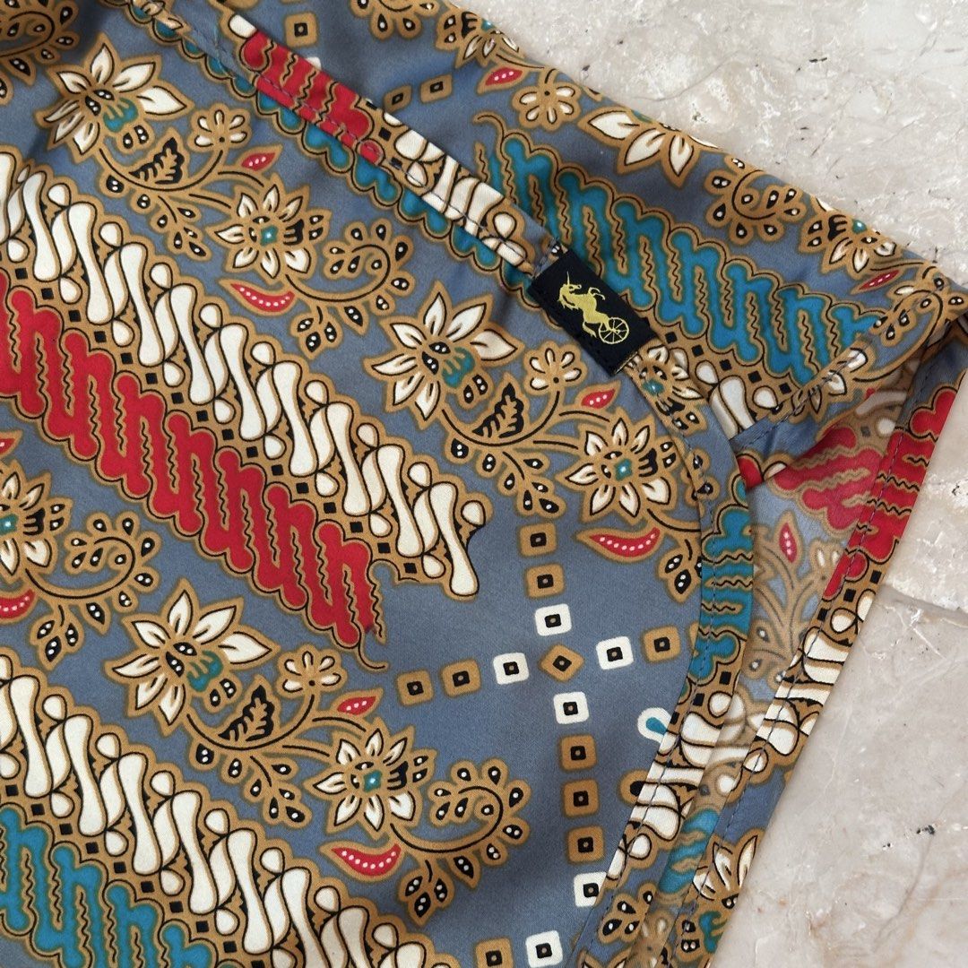 RAFIKIMONO MANILA High Thigh Shorts (Category: Shorts) located in Lapu Lapu. Submitted by pangayamph (Listing ID 1462346773, Image 2). Description: RAFIKIMONO MANILA High Thigh Shorts - batik print shorts - Size L - Elastic waistband with drawstring - Side pockets.
