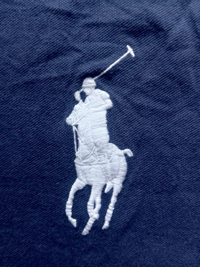 Ralph Lauren Polo (Category: Activewear) located in Bacolod City. Submitted by jazzteeeyyynn (Listing ID 1462284942, Image 2). Description: Ralph Lauren Polo 🏷️ Width: 23.5 Length Front: 29 Length Back: 31 Excellent Condition ✅ Price:📩📩📩 -Manage your expectations this item is thrifted. -Colors may vary due to lighting. -off/legit -Strictly No return. issue: need wash MOD- J&T MOP- GCASH LOC: BACOLOD CITY.