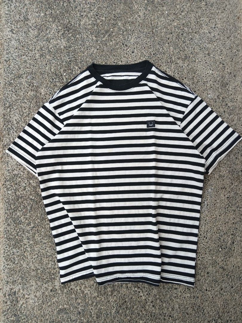 Random stripe shirt (Category: Tshirts & Polo Shirts ) located in Cagayan de Oro. Submitted by thriftolootss (Listing ID 1462400895, Image 1). Description: size large.