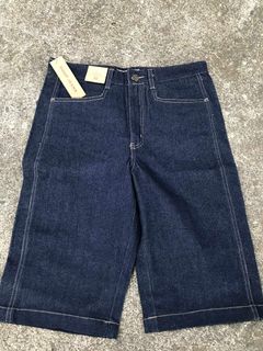 (Category: ) located in . Submitted by fashion_hub69 (Listing ID 1462309129, Image 1). Description: .