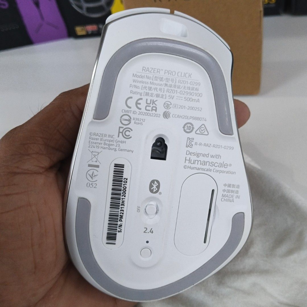 Razer Pro Click Wireless Mouse RZ01-0299 White (Category: Mouse & Mousepads) located in Caloocan City. Submitted by coolgem_3f10a0 (Listing ID 1462402874, Image 2). Description: - Razer Pro Click Wireless Mouse - Color: White with Grey accents - Connectivity: 2.4GHz wireless or Bluetooth - Includes: Charging cable and protective pouch - Ideal for: Productivity and gaming.