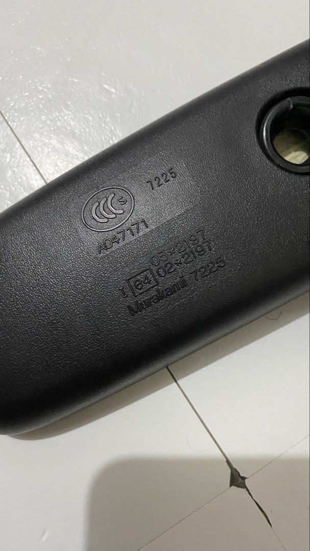 Rear View Mirror Toyota Innova (Category: Other Automotive Parts and Accessories) located in Santa Rosa. Submitted by skinticket888 (Listing ID 1462300391, Image 2). Description: Toyota Innova 2014 Rear View Mirror (orig stock) ₱300 issue: loose na yung sa likod kaya nakayuko nlng palage. Rfs: baka sakali lang may interesado, napalitan ko na ng bago. Meet up: Petron Laguna Bel-Air 2 Santa Rosa Laguna Lalamove: buyer will book and shoulder Respecr