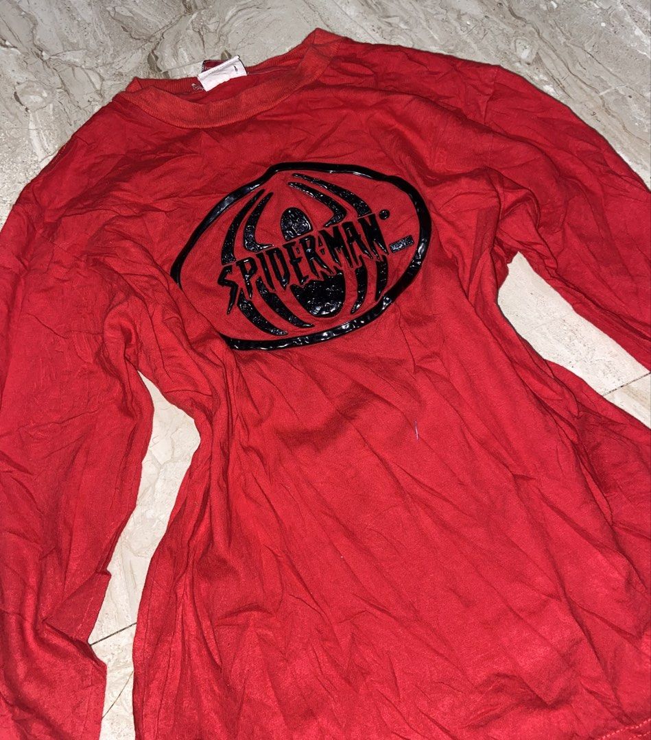 Red Spiderman Long Sleeve T-Shirt (Category: Longsleeves) located in Manila. Submitted by jenqumd030 (Listing ID 1462388043, Image 2). Description: - Cool red long sleeve t-shirt - Bold, shiny Spiderman graphic on front - Soft, comfortable material - Perfect for casual wear - Suitable for Spiderman fans.