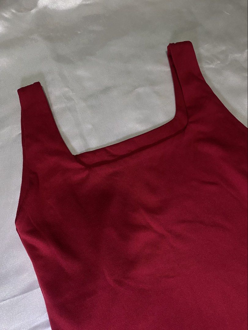 Red Square Neck Tank Top (Category: Sleeveless) located in Rizal. Submitted by ssushimun (Listing ID 1462349769, Image 2). Description: — can fit xs-m.