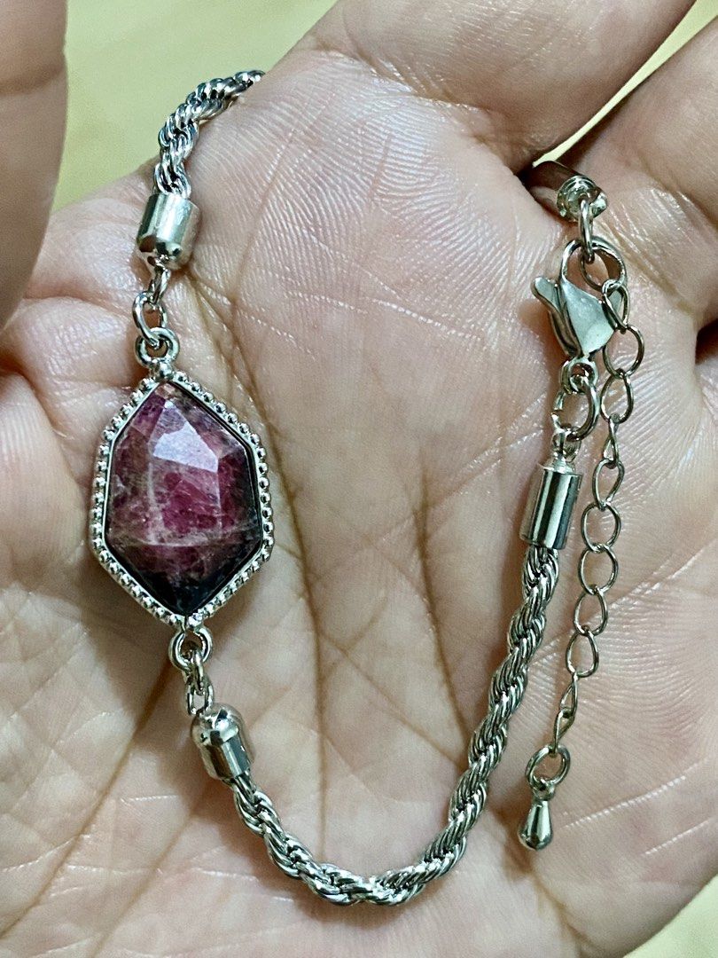 Rhodonite Bracelet (Category: Bracelets) located in Pasig City. Submitted by talaversify (Listing ID 1462335444, Image 2). Description: Semi-precious stone: Rhodonite Stone size: 13x15x6 mm Wrist size: 16cm to 20 cm 💠 Natural stone 💠.