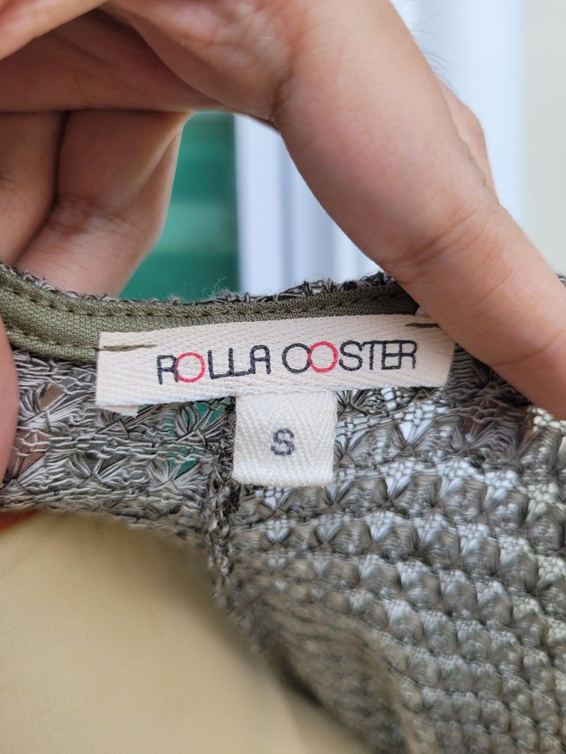 Rolla Coaster Grey Knit Cardigan Size S (Category: Coats, Jackets and Outerwear) located in Muntinlupa City. Submitted by havilahph (Listing ID 1462275215, Image 2). Description: Grey knit cardigan from Rolla Coaster. Textured weave. Size S. Great layering piece for cooler weather. Looks good over tops or dresses..