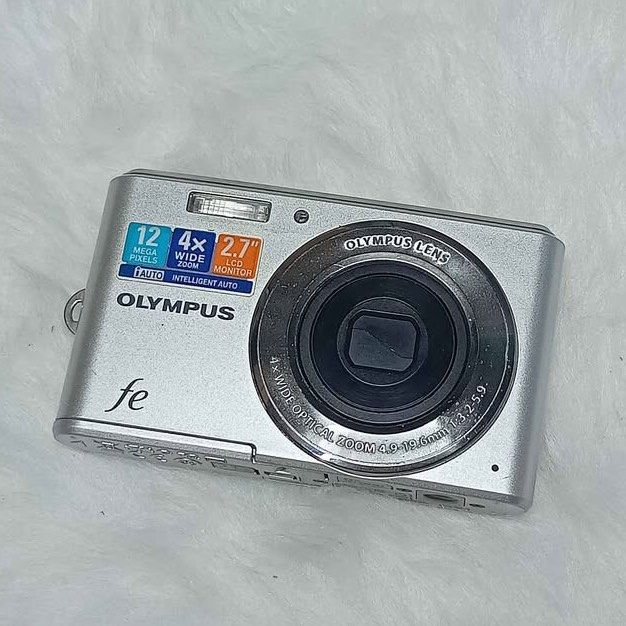 RUSH SALE— DIGITAL CAMERA OLYMPUS FE-4050 (Category: Cameras) located in Rizal. Submitted by rowssii (Listing ID 1462418721, Image 1). Description: RUSH SALE (2,999) DIGITAL CAMERA: OLYMPUS FE-4050 orig price: 3,500 𝗌𝗉𝖾𝖼𝗌: ꨄ︎ 12 megapixels ꨄ︎ 4x wide optical zoom ꨄ︎ 2.7 lcd monitor ꨄ︎ fully functional — zoom, flash, video, audio & buttons are working 𝗂𝗌𝗌𝗎𝖾𝗌: ꨄ︎ screen burn — no effect on quality or performance ꨄ︎ might experience cam s