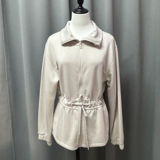 (Category: ) located in . Submitted by shopaholicwardrobe_ (Listing ID 1462403414, Image 1). Description: .