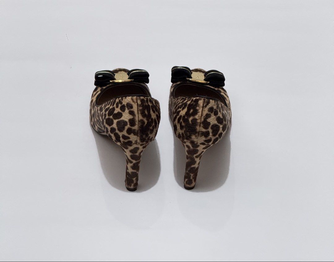 Salvatore Ferragamo (Category: Heels) located in Quezon City. Submitted by byuklph (Listing ID 1462304825, Image 3). Description: Auth💯size361/2D🍒 excellent condition no inclusion .