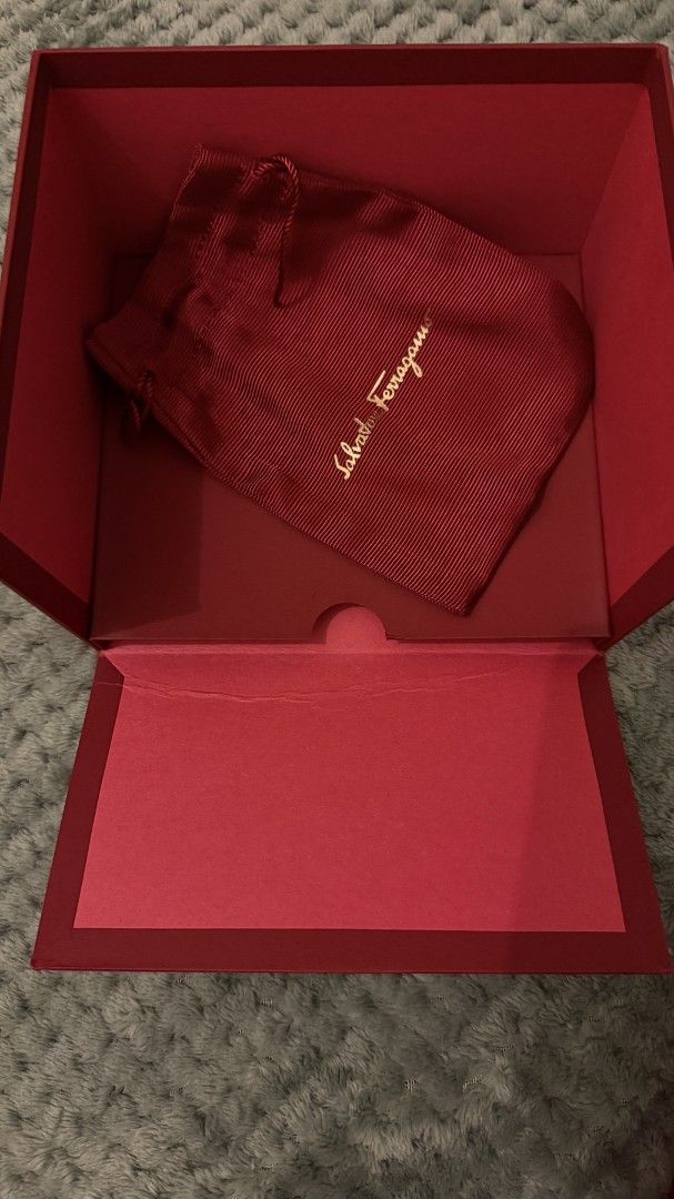Salvatore Ferragamo Watch with Box (Category: Women's Watches) located in Cavite. Submitted by kristiecasem (Listing ID 1462296852, Image 2). Description: - AuSalvatore Ferragamo Cuore Watch – Complete Box Set Price: ₱35,000 Original retail: Approx. ₱140,000 Description Authentic Salvatore Ferragamo Cuore ladies watch in silver-tone finish. Beautifully kept and comes with its original Ferragamo presentation set. Details: * Brand: Salvatore Ferrag