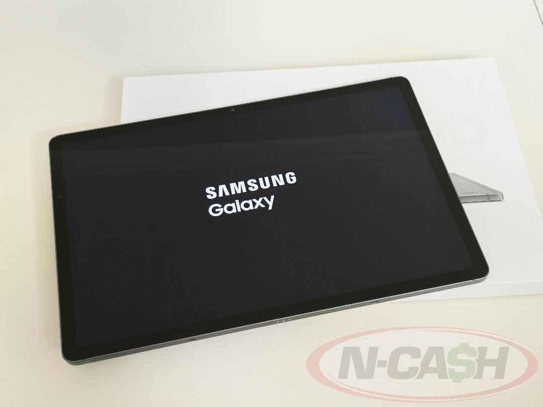 Samsung Galaxy Tab S9 FE Plus 5G (Category: Android) located in Quezon City. Submitted by luxury_by_n-cash (Listing ID 1462299739, Image 3). Description: Samsung Galaxy Tab S9 FE Plus 5G SM-X616B Gray 128GB Storage expandable up to 1TB via external SD card slot 8GB ROM 5G-capable Openline Appearance is at least 9 out of 10 Perfect working condition Complete standard retail package with S-pen and original box PhP 16,800.