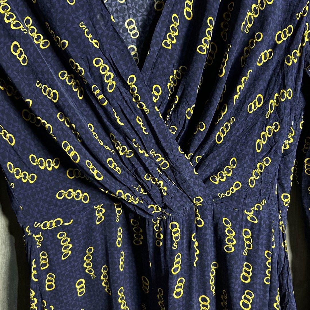 Sandro Paris - Chain-Link Milly Dress (Category: Luxury Apparel) located in Tayabas. Submitted by streetdepartment (Listing ID 1462264965, Image 3). Description: Sandro Paris - Chain-Link Milly Dress Measurements (inches): Width: 15.5” Length: 31” Tagged as 36 Excellent condition Flaw/s: None.