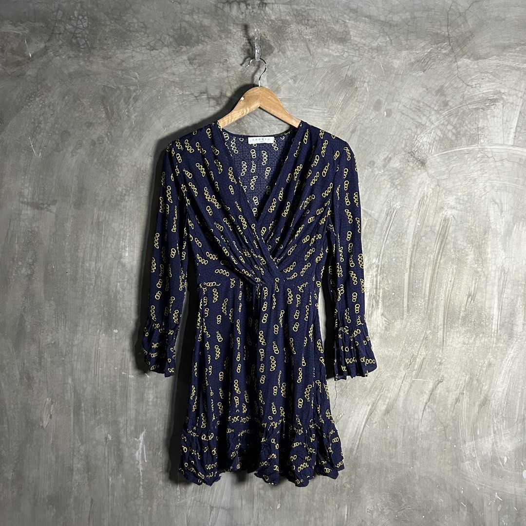 Sandro Paris - Chain-Link Milly Dress (Category: Luxury Apparel) located in Tayabas. Submitted by streetdepartment (Listing ID 1462264965, Image 2). Description: Sandro Paris - Chain-Link Milly Dress Measurements (inches): Width: 15.5” Length: 31” Tagged as 36 Excellent condition Flaw/s: None.
