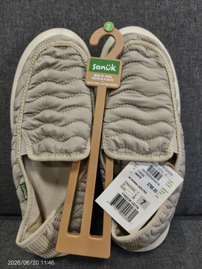 Sanuk Donna Quilted Tan US 7 (Category: Flats & Sandals) located in Bulacan. Submitted by rheenm04 (Listing ID 1462275583, Image 1). Description: used 1x only.