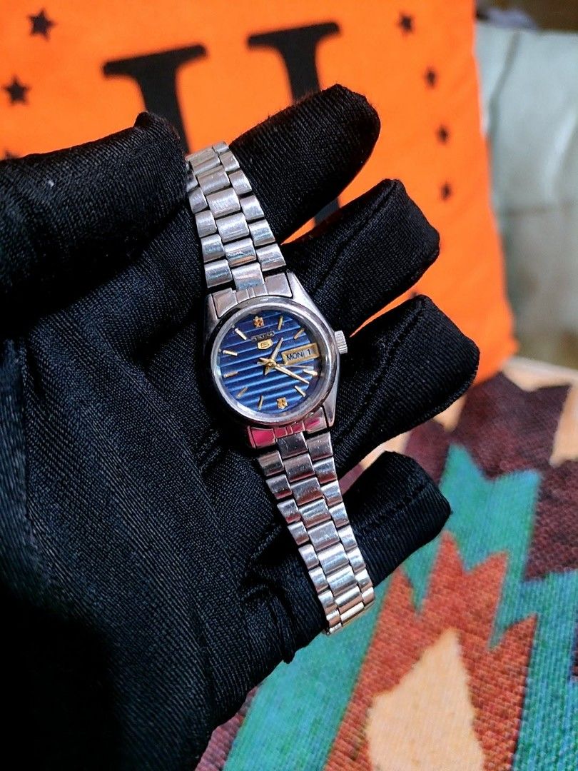 Seiko 5 Automatic Blue Dial Day-Date Watch (Category: Men's Watches) located in Baliuag. Submitted by marieannfernando23 (Listing ID 1462306387, Image 2). Description: - Small face - Classic Seiko 5 Automatic Watch - Stunning Blue Sunburst Dial - Day and Date Complications - Durable Stainless Steel Bracelet - Automatic Movement .