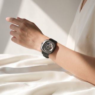 （分類：）位於 。 由 preownedluxuryclotheshk 提交（商品編號 1462263282，圖片 1）。簡介： 。