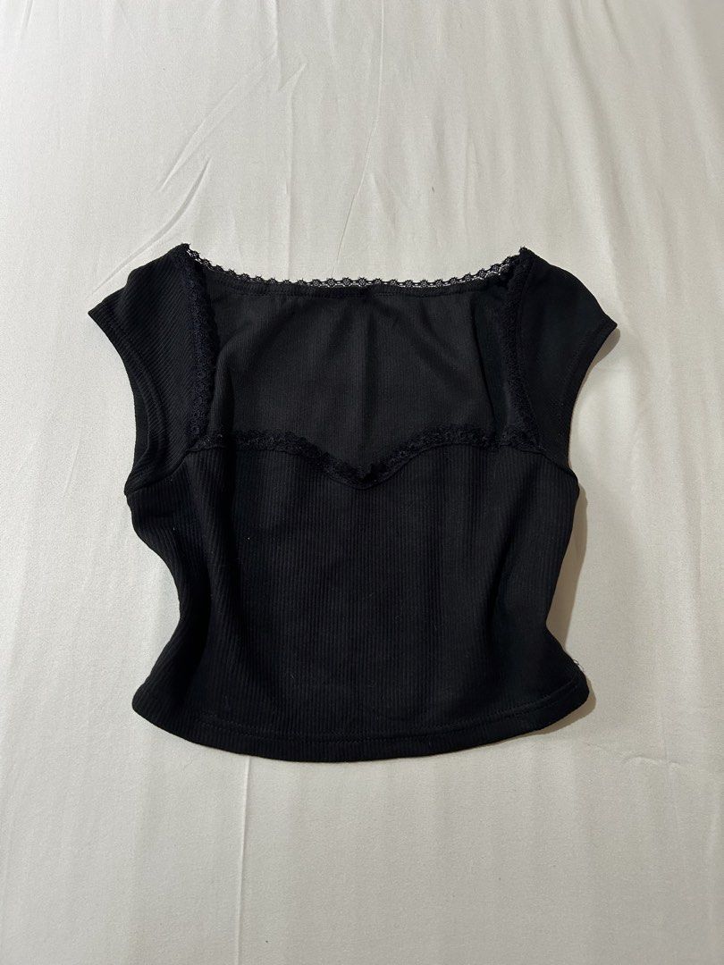 sexy crop top (Category: Others Tops) located in Pagadian. Submitted by yowna_declutters (Listing ID 1462395739, Image 1). Description: —loc: pagadian city payment first.
