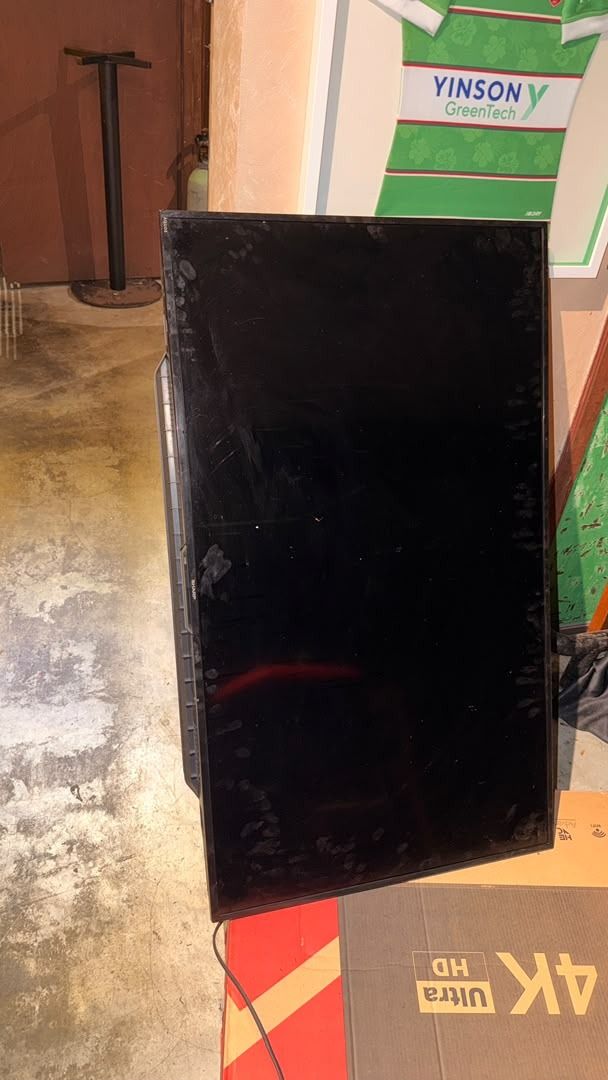 Sharp 50' (Category: TV) located in Cyberjaya. Submitted by moeeltayeb (Listing ID 1462400844, Image 1). Description: Screen Size: 50 inches (126 cm)Resolution: 1,920 x 1,080 pixels (Full HD)Display Engine: X2 Master EngineSmart TV Features: No (Basic TV)Connectivity: 2 x HDMI, 1 x USB, Audio out, AntennaAudio Output: 10W x 2 with Sound Reflect DesignDigital Tuning: DVB-T2.