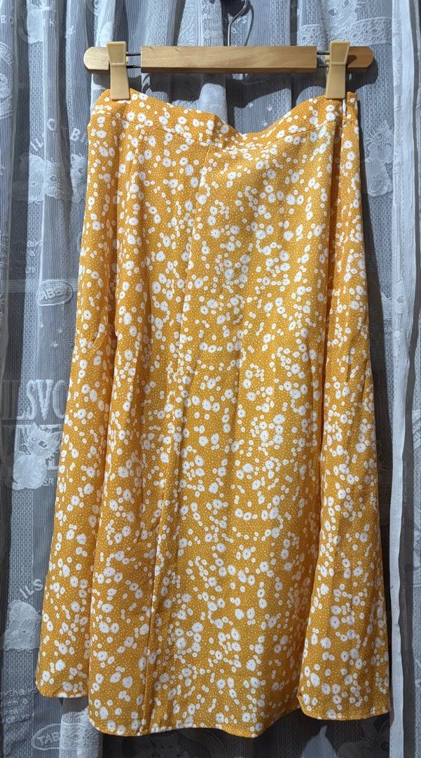 shein beach skirt (Category: Skirts) located in Manila. Submitted by miss_belley (Listing ID 1462326226, Image 1). Description: .
