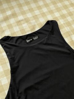 (Category: ) located in . Submitted by closetclearout_co (Listing ID 1462335032, Image 1). Description: .