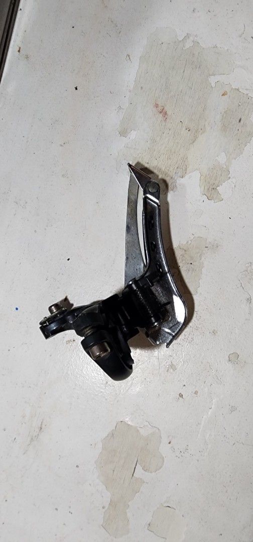 Shimano Sora Front Derailleur Clamp-on (Category: Bicycles) located in Magalang. Submitted by jnd.comia (Listing ID 1462341635, Image 3). Description: - Shimano Sora front derailleur - Clamp-on type - Good working condition - Ideal for new bike builds or upgrade RFS: Upgraded.