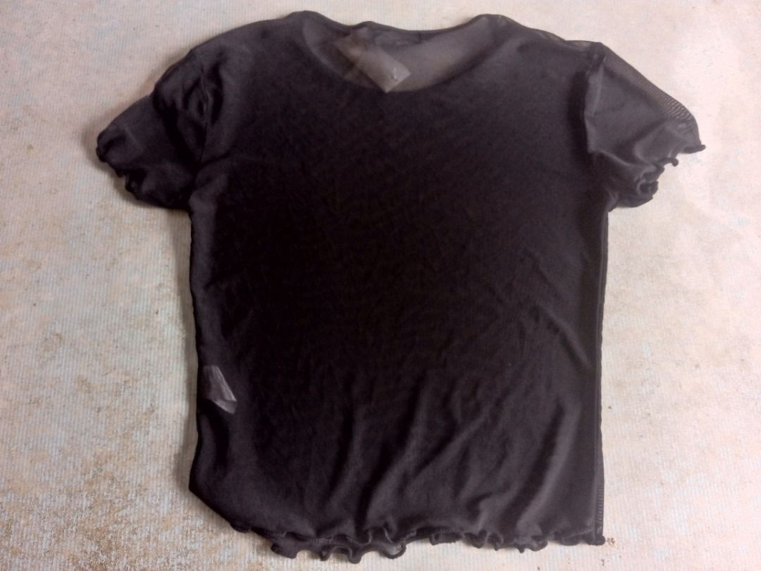 Shirt US BNEWTAG (Category: Shirts) located in Los Banos. Submitted by mania-62906 (Listing ID 1462302727, Image 1). Description: BNewtag. US small. Translucent material.
