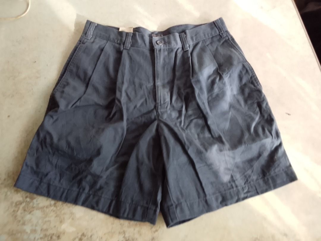 Shorts US BNEWTAG (Dockers) (Category: Shorts) located in Los Banos. Submitted by mania-62906 (Listing ID 1462306247, Image 1). Description: Authentic. US Size 31. Blue .