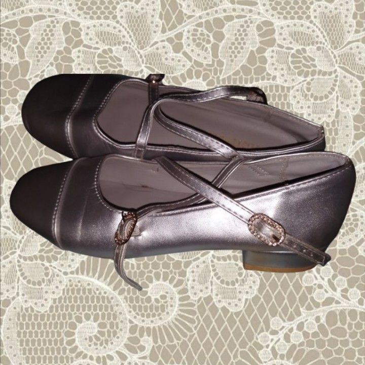 Silver Ballerina Barbie Coded Maryjane Ballet Flats (Category: Flats & Sandals) located in Cavite. Submitted by girlofwonders_222 (Listing ID 1462290088, Image 2). Description: tags: lana del rey coded, esoteric, aesthetic, angelic, cool girl coded, pinterest, abercrombie, brandy melville, axes femme, charlotte russe, hollister ps: original shoppe price: 418 pesos.