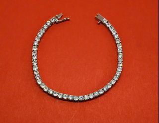 (Category: ) located in . Submitted by shopping_collection (Listing ID 1462299753, Image 1). Description: .