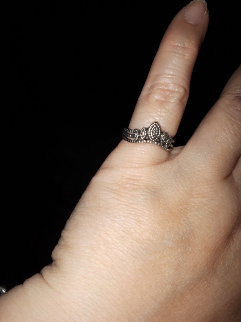 Size 7 exotic ring non tarnish (Category: Rings) located in Quezon City. Submitted by secretluxuryshop (Listing ID 1462277581, Image 2). Description: .