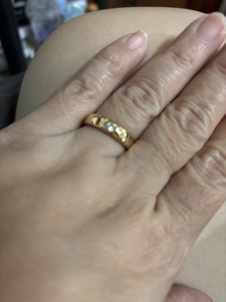 Size 8 fashion ring (Category: Rings) located in Manila. Submitted by vintageaccessories (Listing ID 1462269029, Image 1). Description: .
