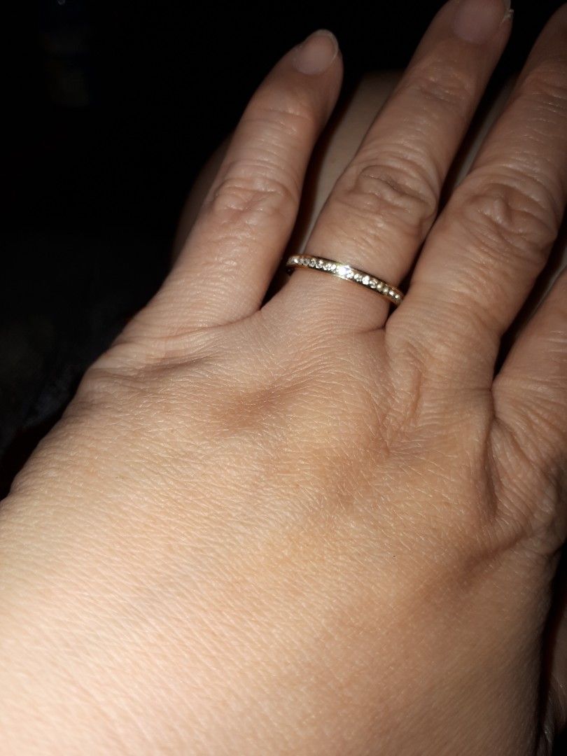 Size 8 studded ring size 8 non tarnish gold (Category: Rings) located in Quezon City. Submitted by secretluxuryshop (Listing ID 1462281338, Image 2). Description: .