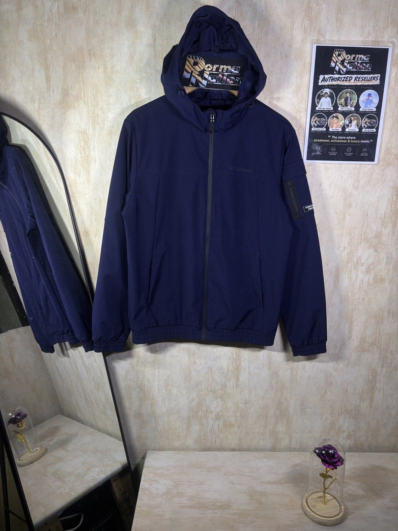 SKECHERS “COMFORT THAT PERFORMS” JACKET (Category: Coats, Jackets and Outerwear) located in Cabuyao City. Submitted by pormanation-thrift-store (Listing ID 1462297820, Image 1). Description: SKECHERS “COMFORT THAT PERFORMS” JACKET Condition: LIKE NEW Color rate: 10/10 (PWEDE SA MASELAN) Size: MEDIUM Dimes: 21”wx26.5”L Issue: NONE‼️ Price: 1200.