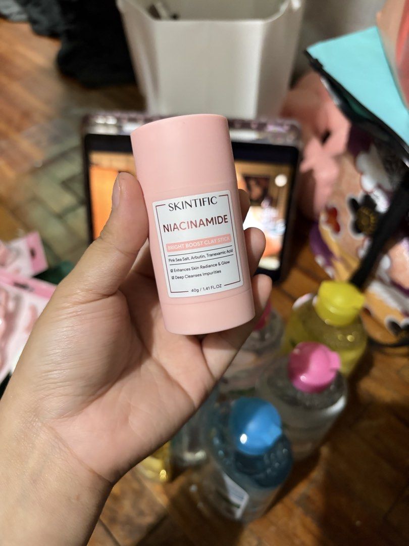 Skintific Niacinamide Clay Stick (Category: Face Care) located in Quezon City. Submitted by berrystrawng (Listing ID 1462357183, Image 2). Description: used once only rfs: affiliate.