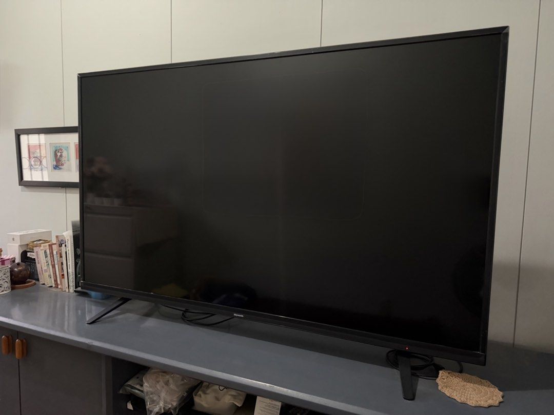 Skyworth 55-inch Full HD Smart TV (Category: TV) located in Manila. Submitted by daughterofahoarder (Listing ID 1462348561, Image 1). Description: Skyworth 55E2 - Rarely used with no hidden issues. - In great, fully working condition. - Original price: 35,000 Product Features: 55-inch, Full HD, Smart TV HDMI Ports: 3 USB Ports: 2 Voltage: 110-220 volts Wattage: 120 watts TV Resolution: Full HD Connectivity: Built in Wi-Fi, Sky-share Reason for sa