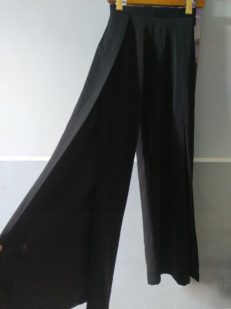 Slacks small (Category: Other Bottoms) located in Manila. Submitted by timtam04 (Listing ID 1462436344, Image 2). Description: wasitline 26 length 40inches buy1take1.