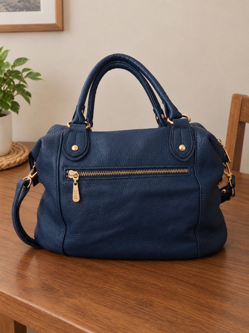 Slightly Used 3-in-1 Bag (Category: Shoulder Bags) located in Cebu City. Submitted by Mikaelas (Listing ID 1462414608, Image 3). Description: Slightly Used 3-in-1 Bag ✔️ can be used as handbag, shoulder bag or sling/crossbody bag ✔️ with adjustable and detachable sling strap Interior and Exterior: Clean and have no flaws Width: 14 inches Height: 10 1/2 inches Depth: 5 and 1/2 inches Selling for only Php 700.