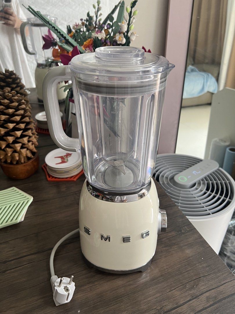 SMEG Retro Style Blender Cream (Category: Juicers, Blenders & Grinders) located in Cainta. Submitted by hunchester (Listing ID 1462272313, Image 1). Description: - Cream SMEG blender - 3 speed settings plus pulse function - Ideal for smoothies, soups, and sauces - In excellent working condition - Selling due to upgrade NOTE: I CAN GIVE BIG DISCOUNT IF BOUGHT TOGETHER WITH ANOTHER ITEM ON MY LISTINGS WORTH 2K UP.