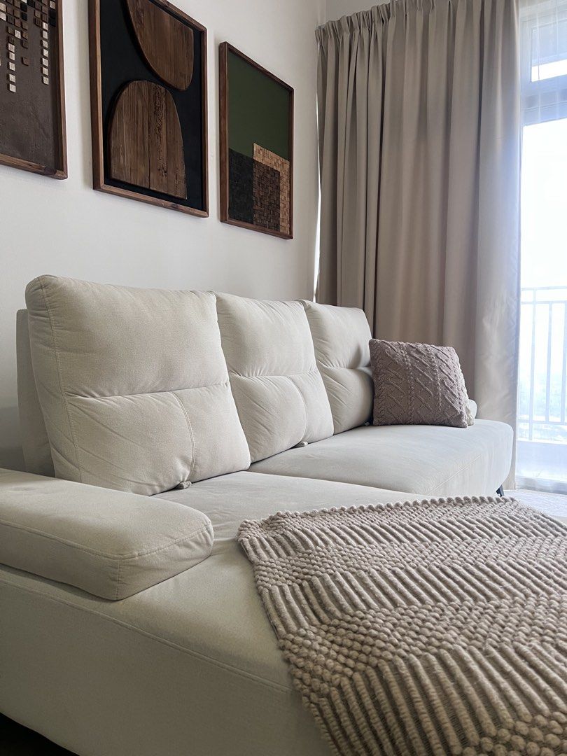 Sofa L-shape Pushback (Category: Sofas) located in Johor Bahru. Submitted by itsurfav_lola (Listing ID 1462262846, Image 3). Description: Sofa Pushback L-shape Color- Beige Cream Condition 9/10 (only watermark on surface, can do sofa cleaning) Size dimension- 244cm x 104cm x 100cm Pickup / Lala from Dato Onn, JB PM 011-35052402.