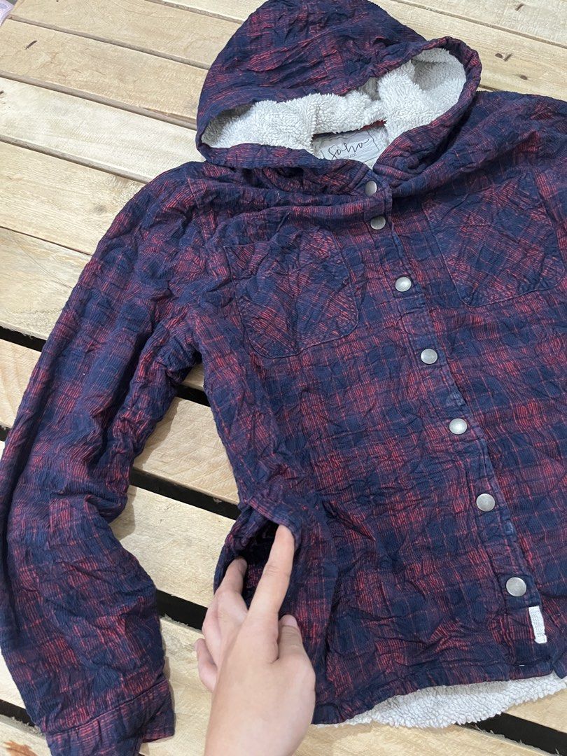 Soho Threads Navy Blue & Red Plaid Sherpa-Lined Snap-Button Hooded Shacket (Category: Coats, Jackets and Outerwear) located in Santa Rosa. Submitted by thrifty_bev (Listing ID 1462393908, Image 3). Description: Soho Threads Navy Blue & Red Plaid Sherpa-Lined Snap-Button Hooded Shacket Size: Small Adult ₱300 Loc: Santa Rosa, Nueva Ecija MOD: Orange App Checkout MOP: Payment first via Maribank (No COD) .