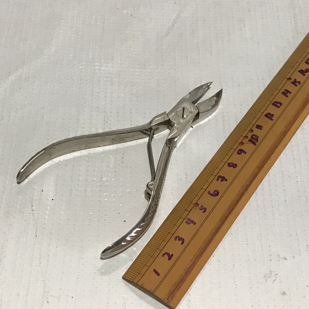 Solingen Germany Nail Clippers #5019 (Category: Hands & Nails) located in Malabon City. Submitted by mldg.surplus (Listing ID 1462286151, Image 1). Description: MLDG Surplus Reminder: •Expect minimal flaws such as stain, lint, scratches etc. •No reservation, we can accept your offer, but it doesn't mean that the item is reserved. •No other picture. All pictures are posted already. •Battery operated items does not included battery when purchased. 