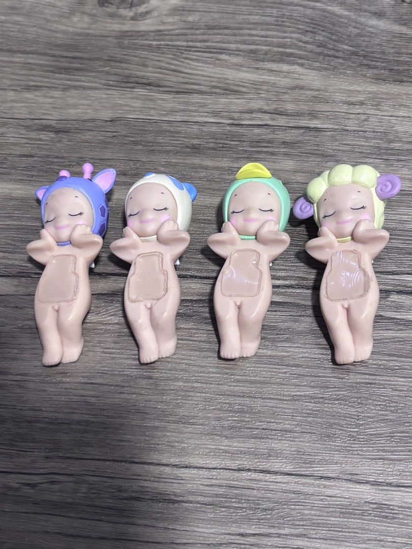 Sonny Angels Hippers (DUPES!!) (Category: Vintage Collectibles) located in Manila. Submitted by clarevive.ph (Listing ID 1462404291, Image 1). Description: ˚₊‧꒰ა sony angels hippers dupe໒꒱ ‧₊˚ never been used but is a bit dusty due to sitting on display (can be wiped)⋆.˚ ₱140 per piece but ₱550 if take all + sf (shouldered by the buyer) ♡ get nyo na pls i got it for ₱200 per piece lsiriwkejfjdj dm for vids!! (carousell wont allow me to add a vid 
