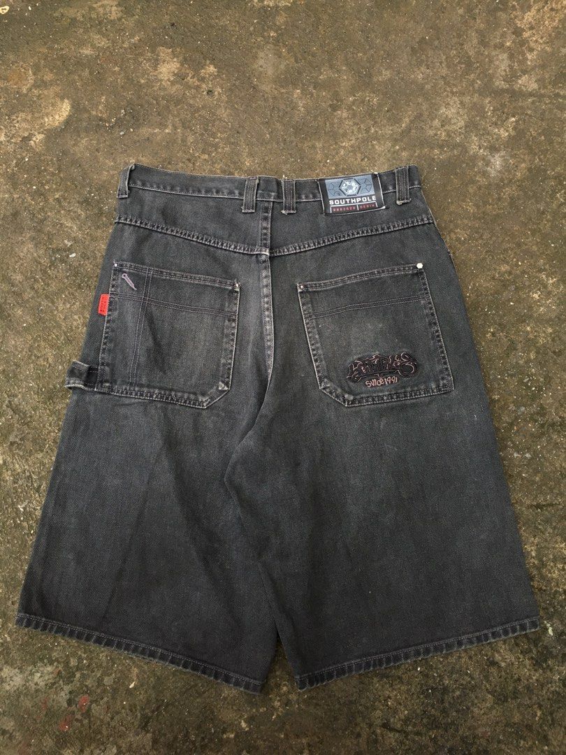 Southpole Black Washed Denim (Category: Activewear) located in Calapan. Submitted by thrift_ni_forts (Listing ID 1462274114, Image 2). Description: 34 Waistline 26 Length 15 Leg 13 Hem.